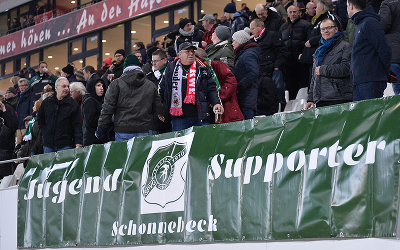 U8-Jungschwalben supporten Oberliga-Team im Derby post thumbnail image